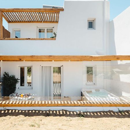 Sunday Luxury Suites Agia Anna  Eksteriør bilde