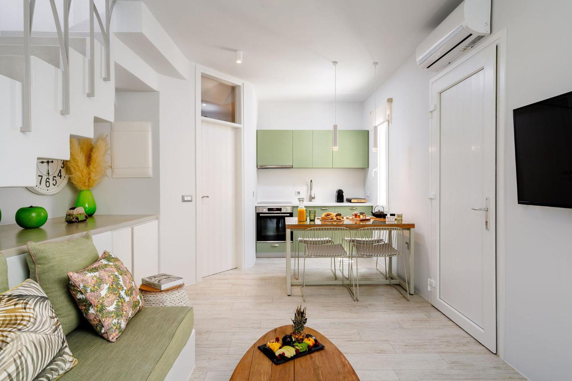 Sunday Luxury Suites Agia Anna  Eksteriør bilde