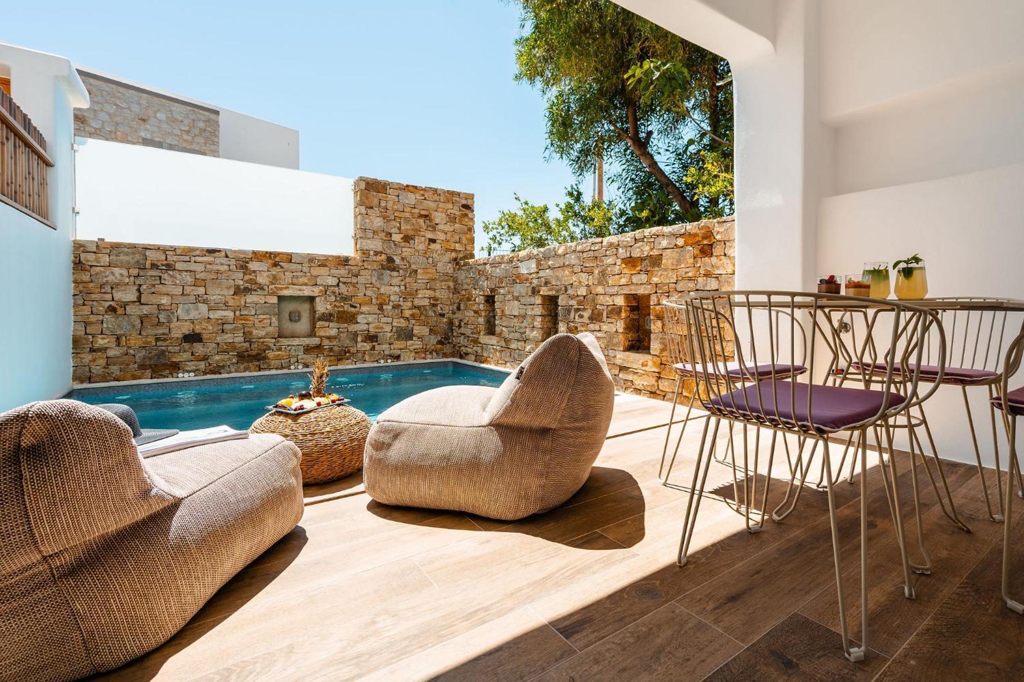 Sunday Luxury Suites Agia Anna  Eksteriør bilde