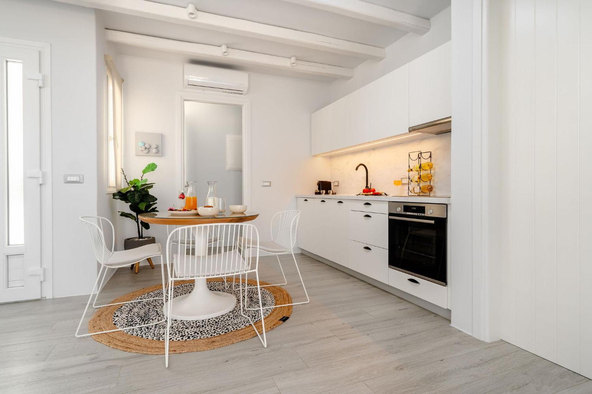 Sunday Luxury Suites Agia Anna  Eksteriør bilde